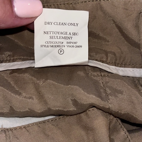 Vince Shorts Biscuit Pleated Front Cuffed Hem High Rise Pockets Casual | size 2 - Picture 6 of 7